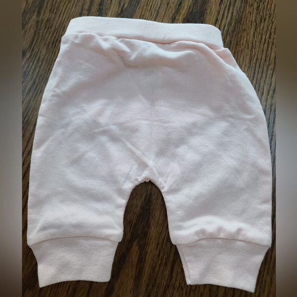 Newborn Girl Disney & Gap 4-Piece Clothing Set - Picture 5 of 13